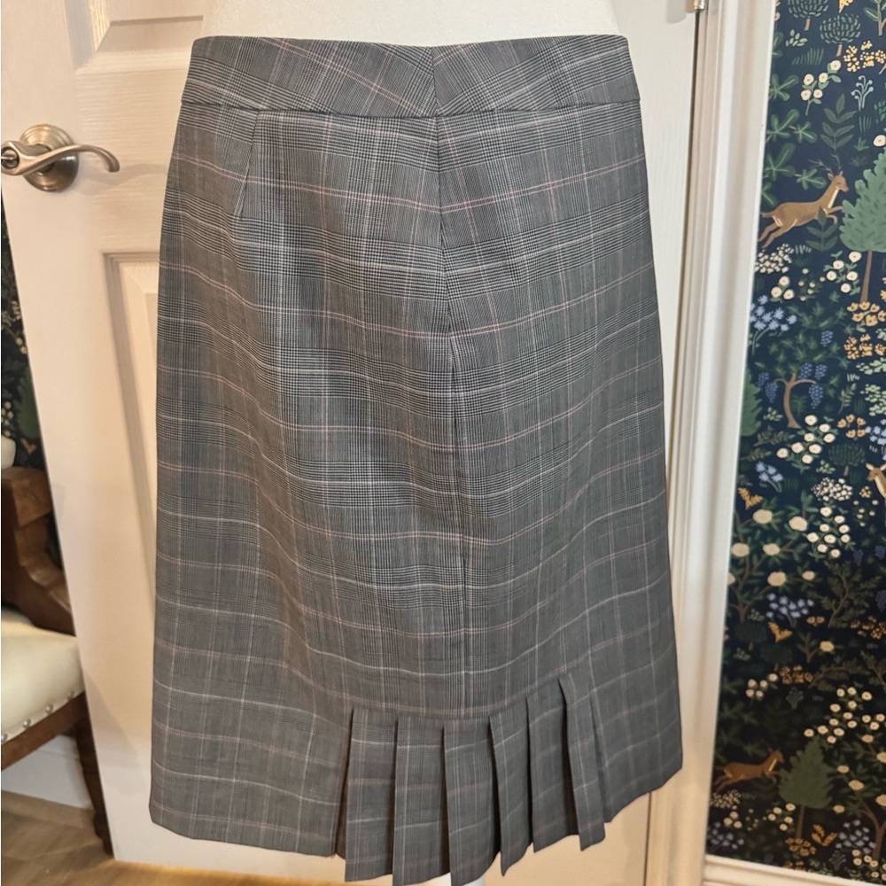 Tahari Gray and Pink Plaid A-Line Skirt​